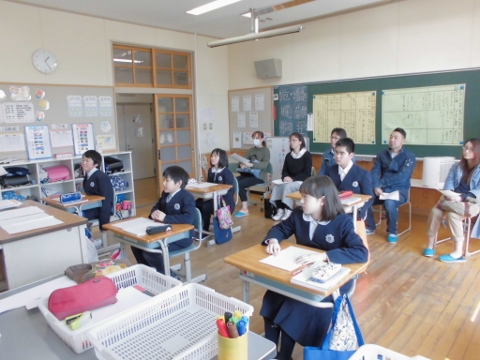 授業の様子 授業の様子