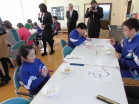 豆つかみ大会２