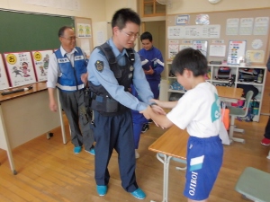 逃げ方の指導