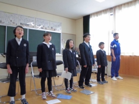 大きく口を開けて 大きく口を開けて