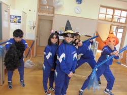 ほうきに乗ってどこまでも ほうきに乗ってどこまでも