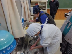 片付けもテキパキと 片付けもテキパキと