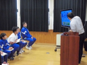 交通安全クイズ 交通安全クイズ