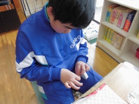 糸通しの最中 糸通しの最中