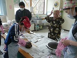 こんにゃくいもをきる