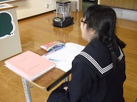 発言する生徒